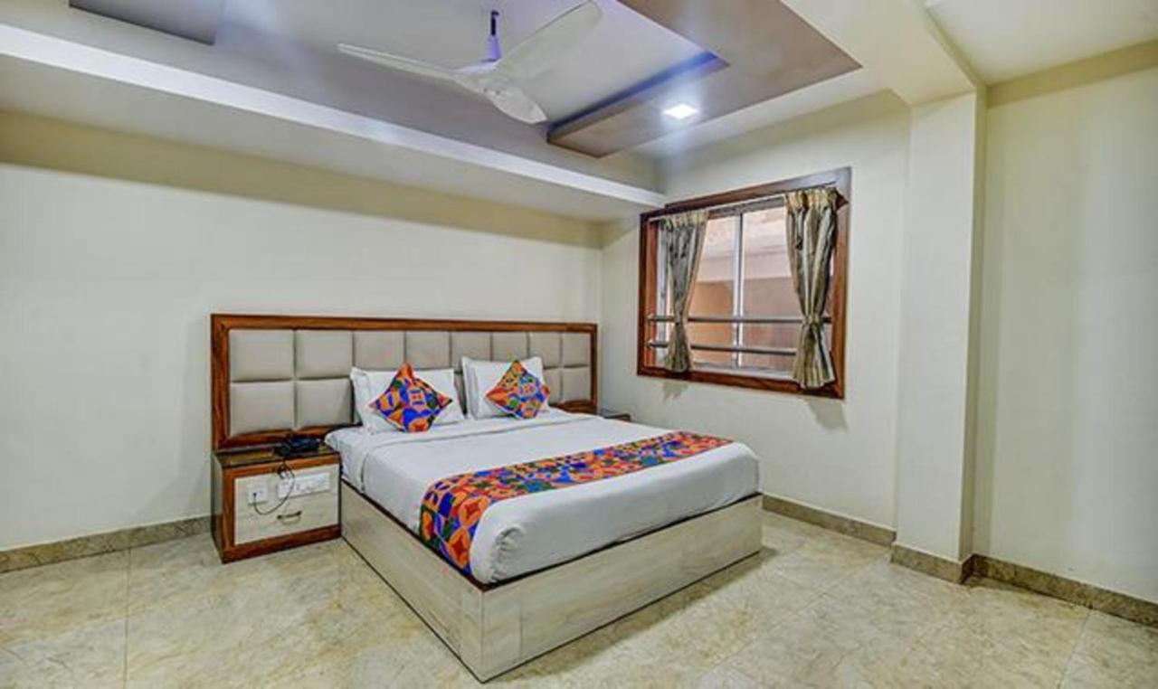 Fabhotel Central Palace Chennai Exterior photo